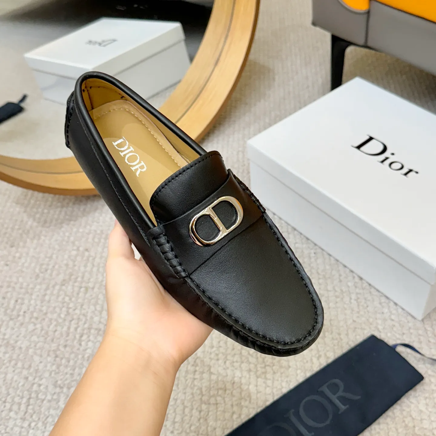 Men's clothing and shoes 💰420! (Yangli) Quality DIOR [Dior’s latest arrival] real auction hot-selling Doudou shoes 🔍DIOR) new Doudou shoes 👍Belgian designer Martin Margiela serves as Gucci shoe designer y full of charm, luxury style gentleman upper: imported cowhide, lining with spring sweat-absorbent first-layer sheepskin. Outsole Brand outsole, the last stitching on the bottom will never come off; equipped with classic Gucci exquisite hardware C D buckle💋The whole pair of shoes is fashionable and casual without losing high-end style; standard 38-46